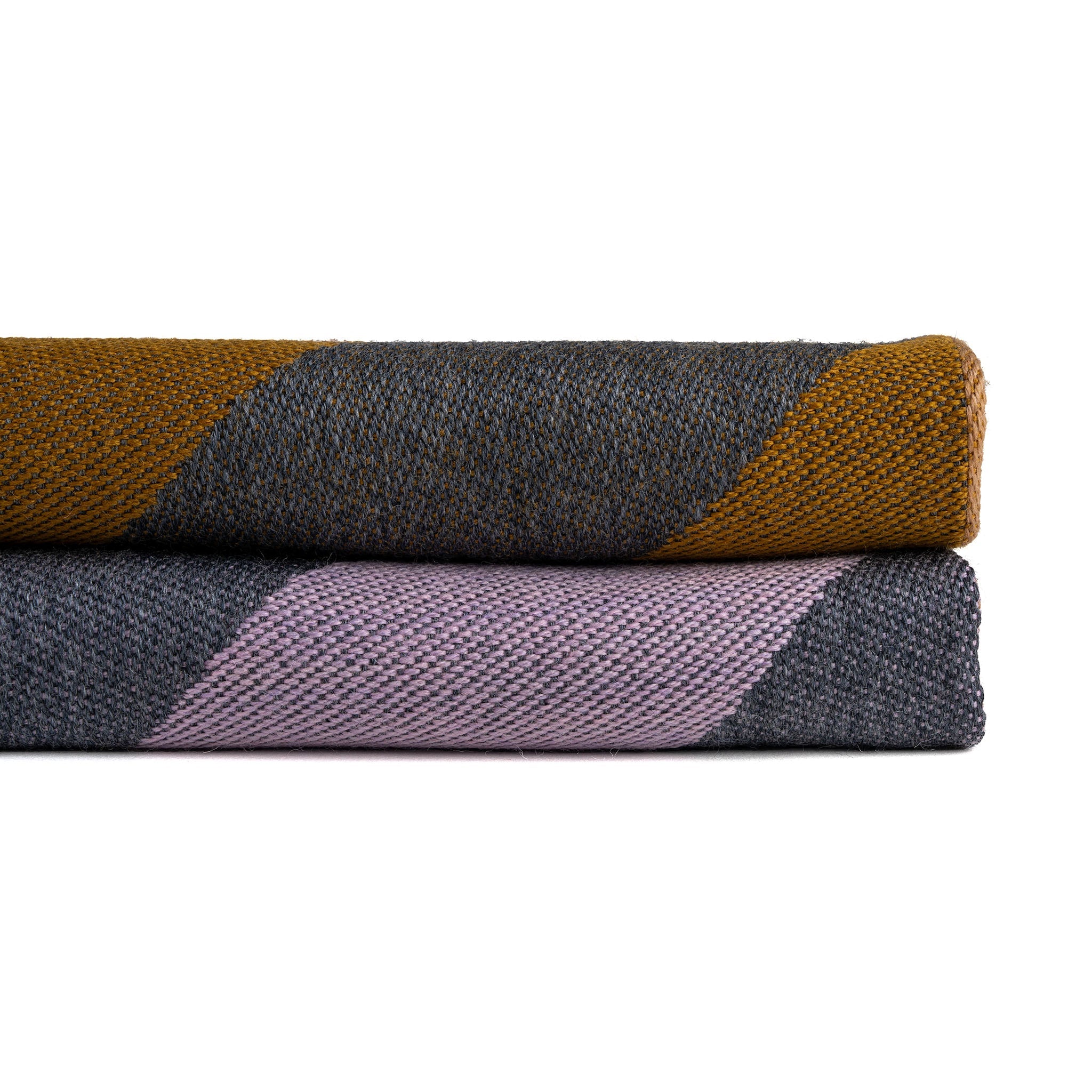 ORLANDO Virgin Wool Throw Blanket Powder - GordinathrowEagle Products