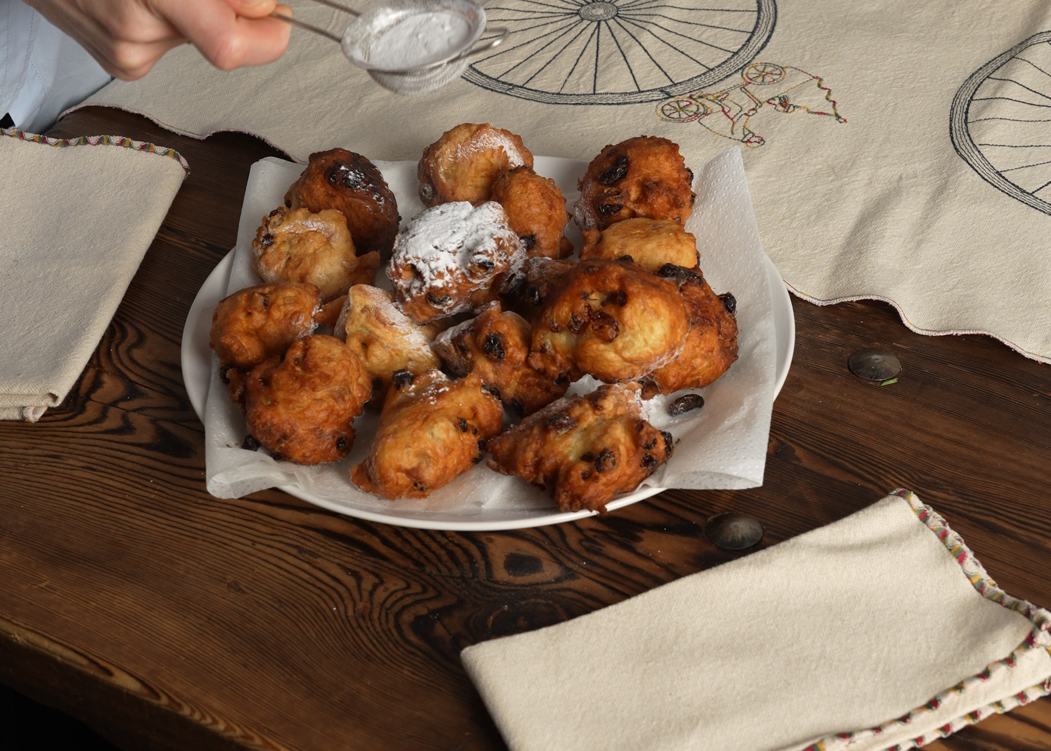 Oliebollen: Traditional Dutch Doughnuts for New Year's Eve