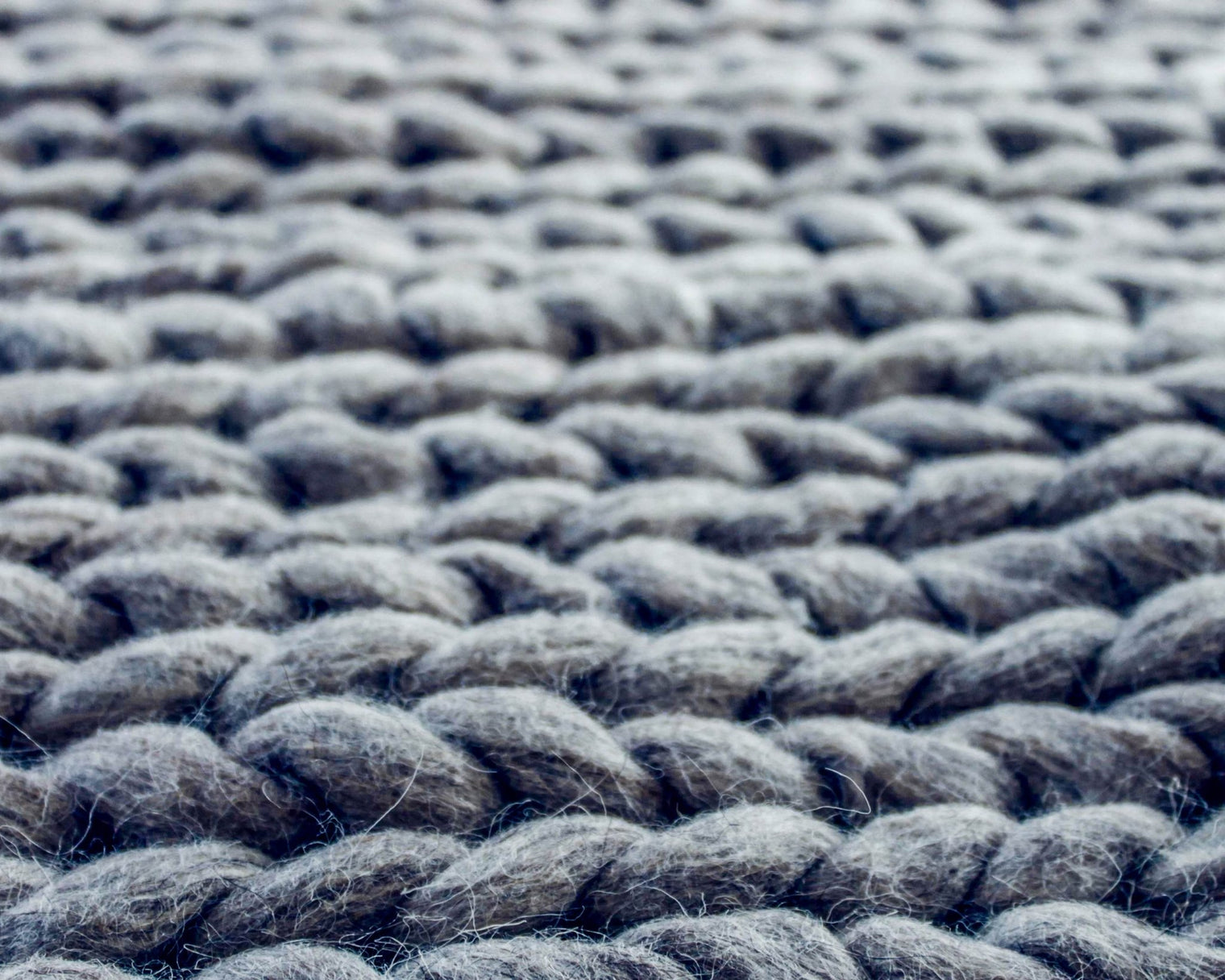 The Psychology of Cashmere: How Luxury Fabrics Enhance Comfort & Well-Being - Gordina