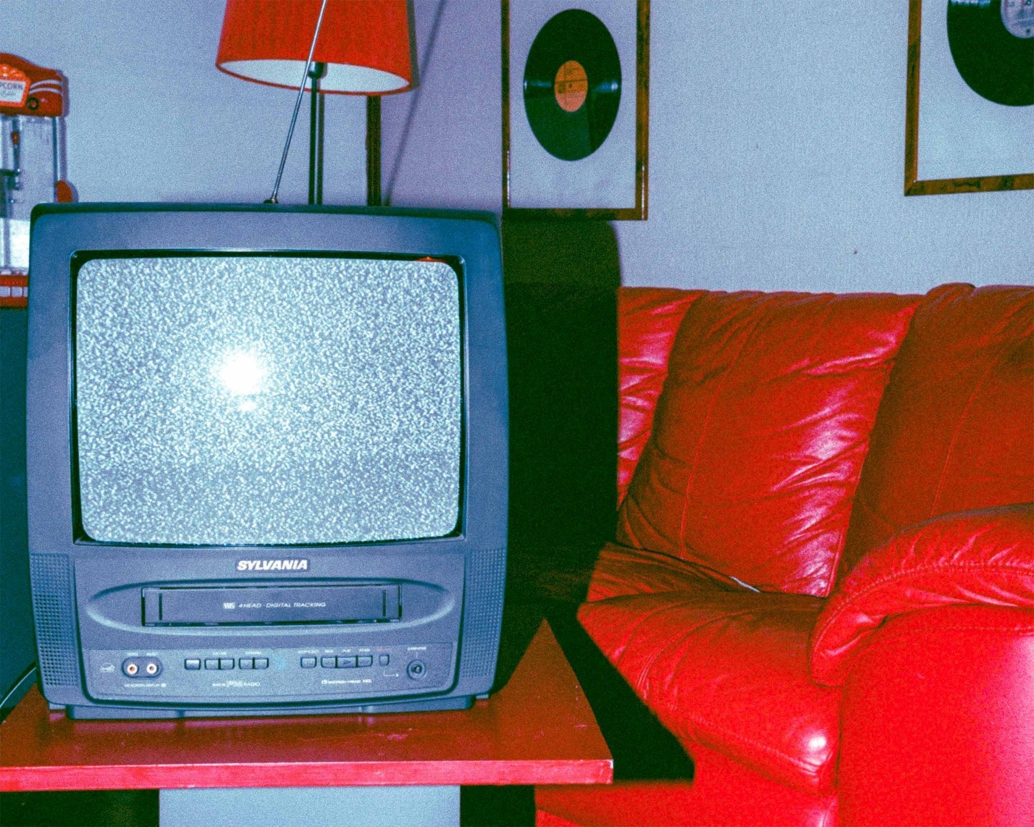 What is the 70s Decor Style Called? A Guide to Retro Interior Design - Gordina