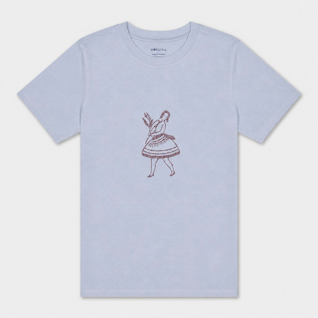 La Bailarina powder T-shirt laid flat with the burgundy dancing-figure motif centred on the chest