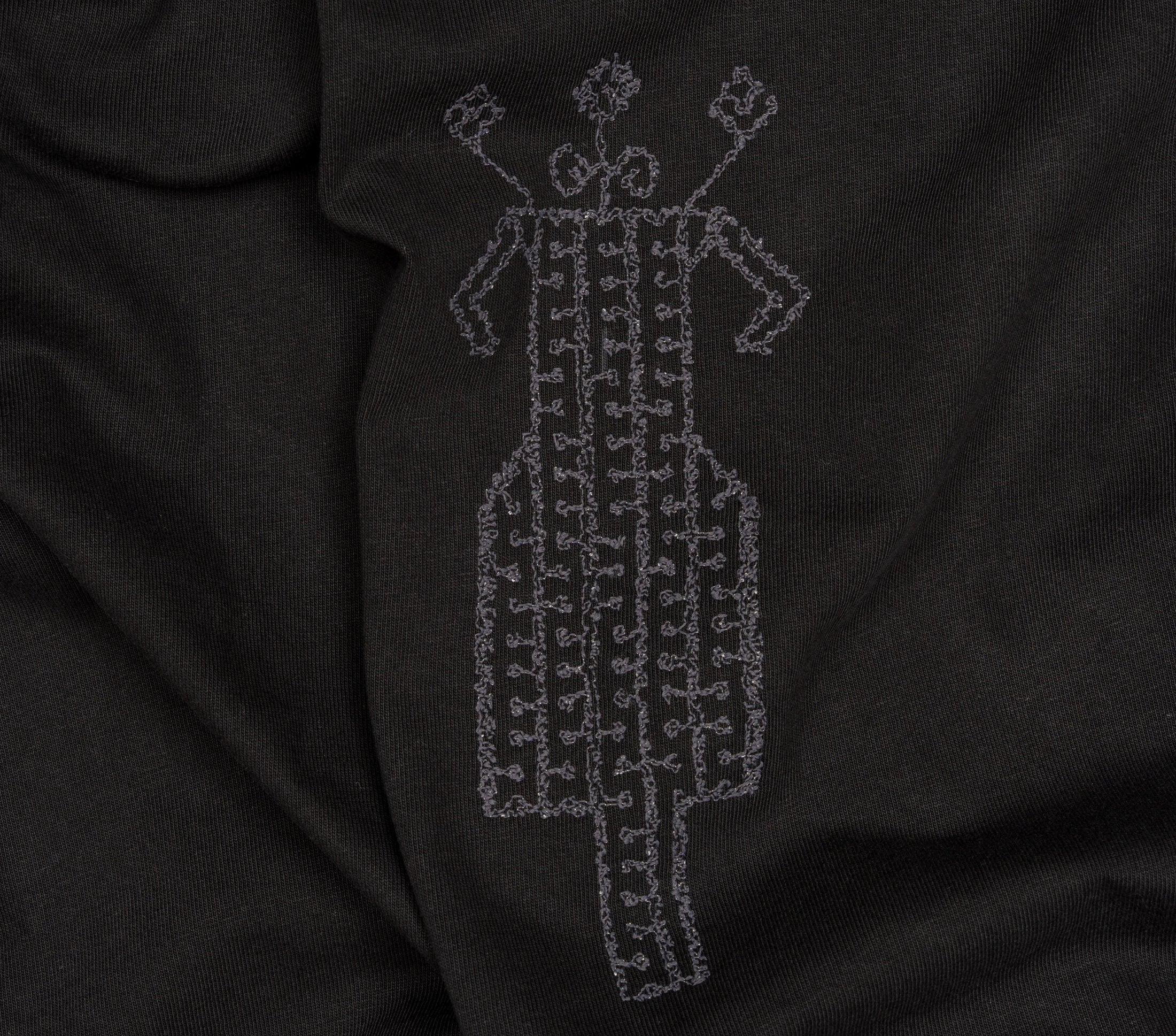 Wider embroidery detail on The Ward Faded Coal women’s T-shirt