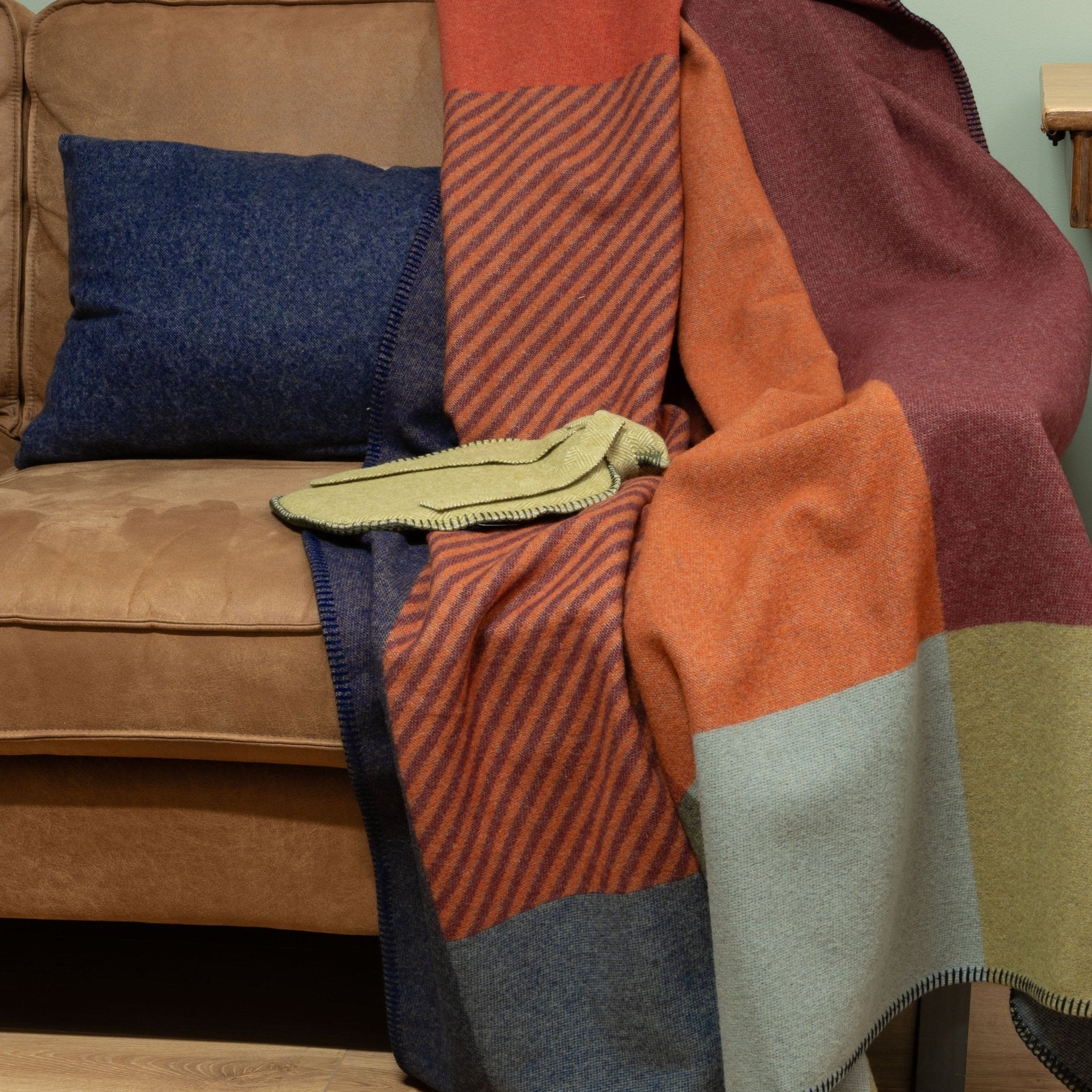 MONTREAL Virgin Wool Throw Blanket Multicolor - GordinathrowEagle Products