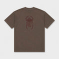 Afbeelding laden in Galerijviewer, Flat lay of the Gordina The Scarab grey T-shirt with burgundy embroidery placed at the back.
